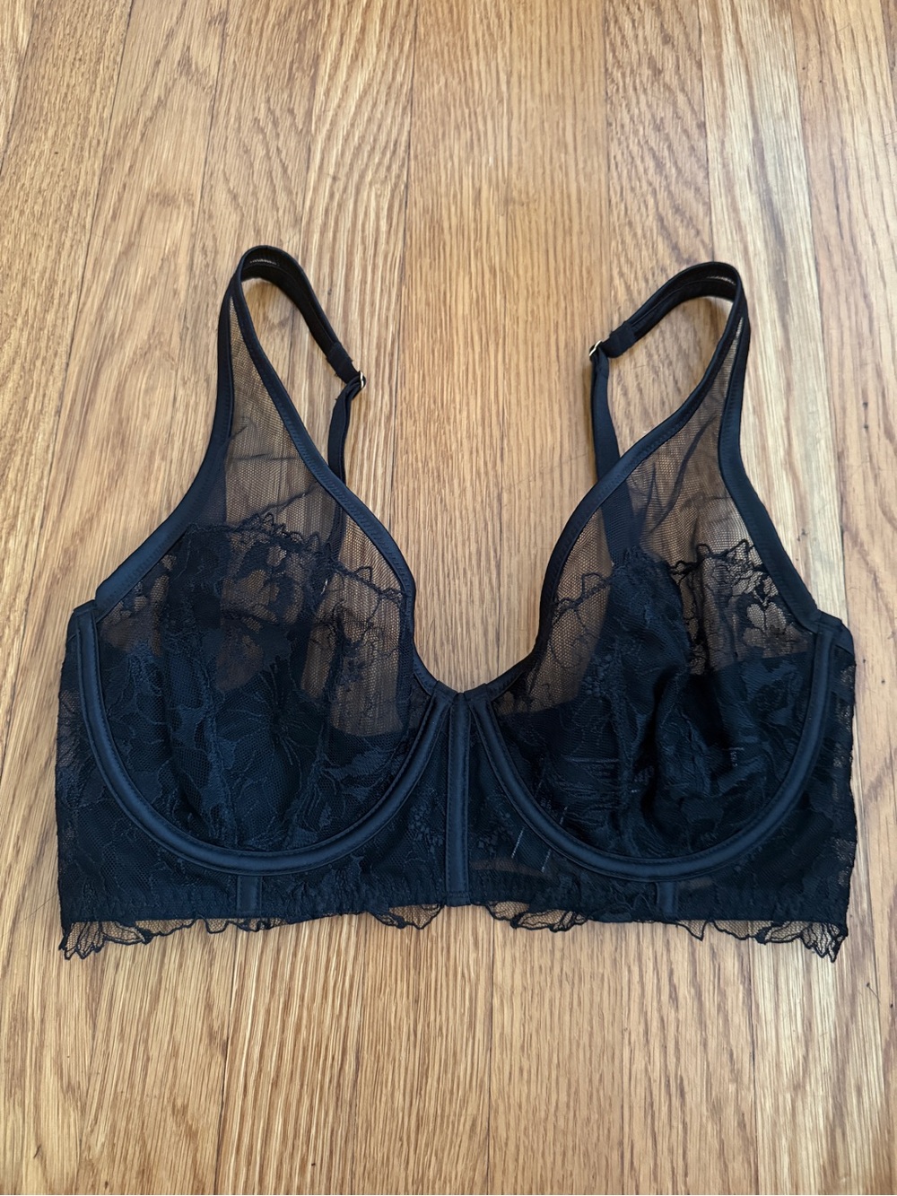 Victorias Secret black lace unlined plunge bra 34DD